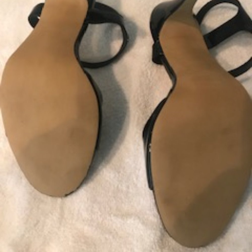 shoes - Picture 5 of 6